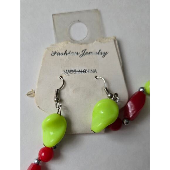 Retro Red, Yellow, Blue, and Yellow Plastic Beaded Necklace and Green Earrings - Picture 5 of 10